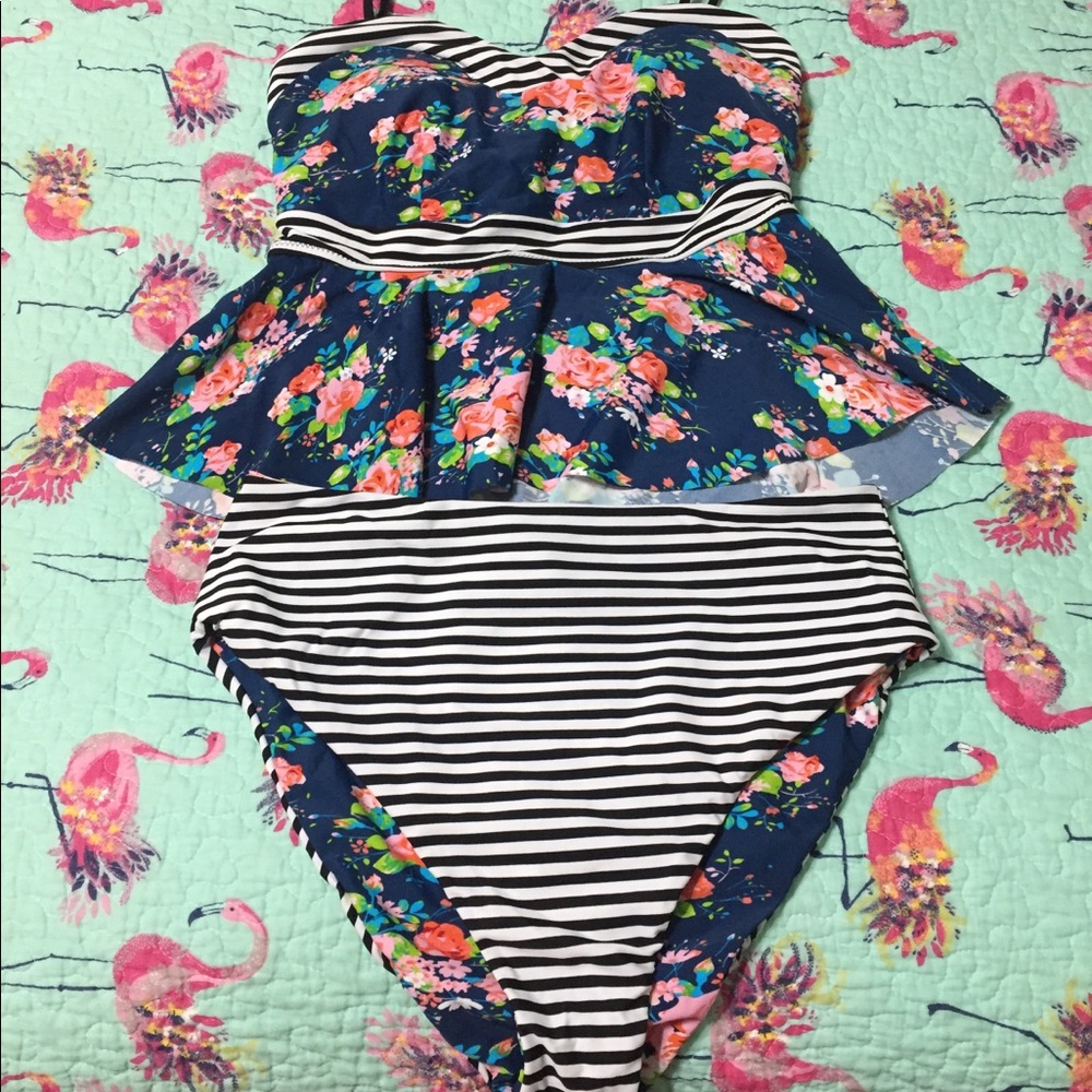 CUPSHE two piece bathing suit
